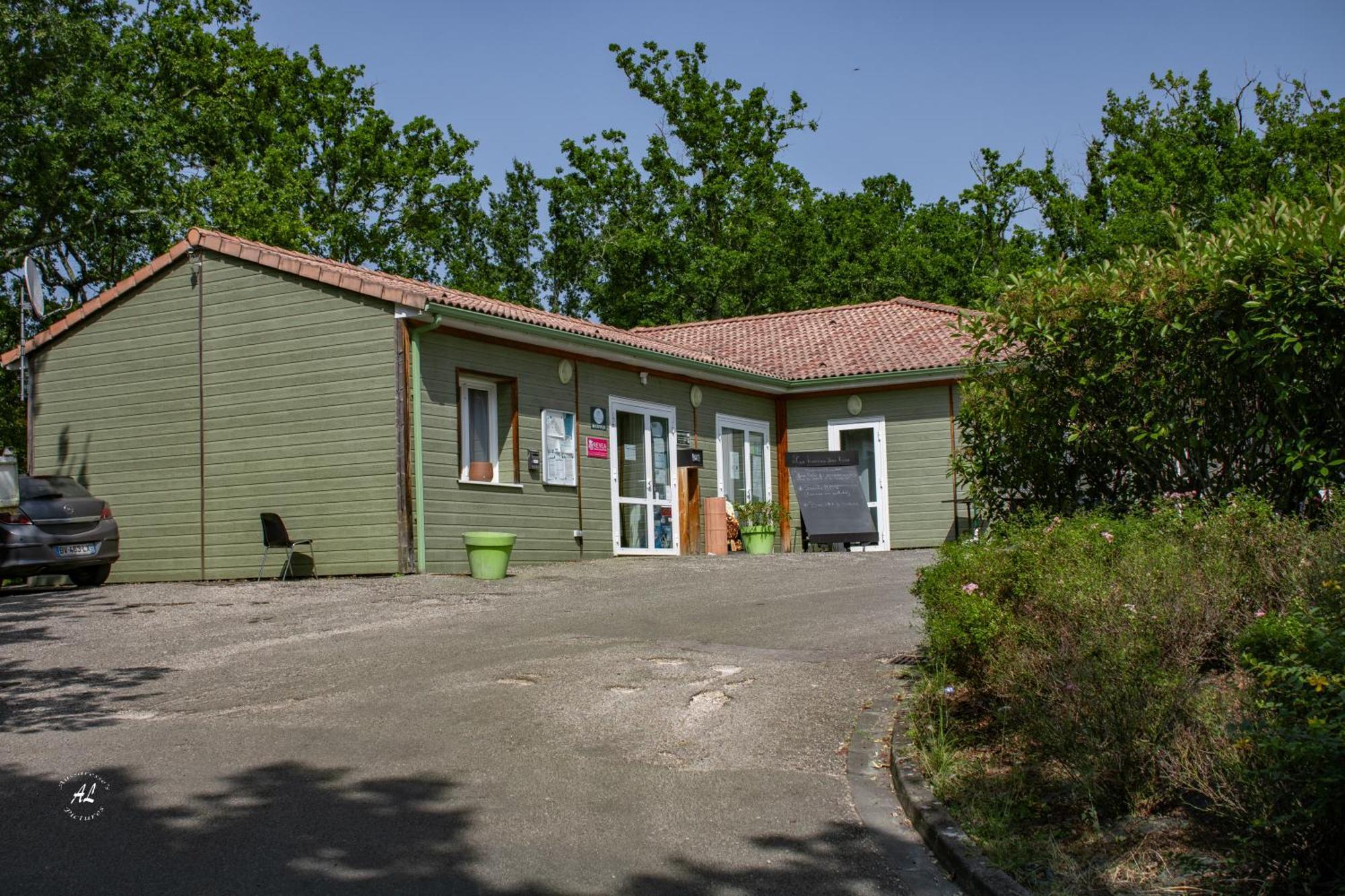 Terres De France - Les Hameaux Des Lacs Monclar-de-Quercy Exterior foto