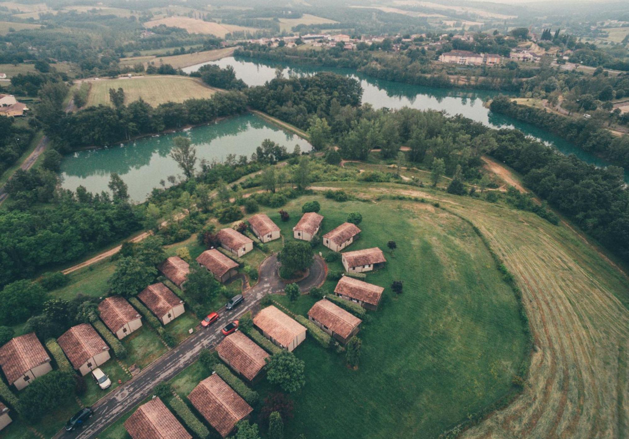 Terres De France - Les Hameaux Des Lacs Monclar-de-Quercy Exterior foto